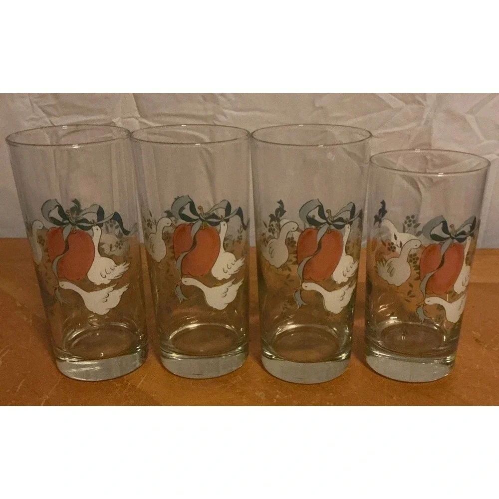 Set of 4 Vintage International 